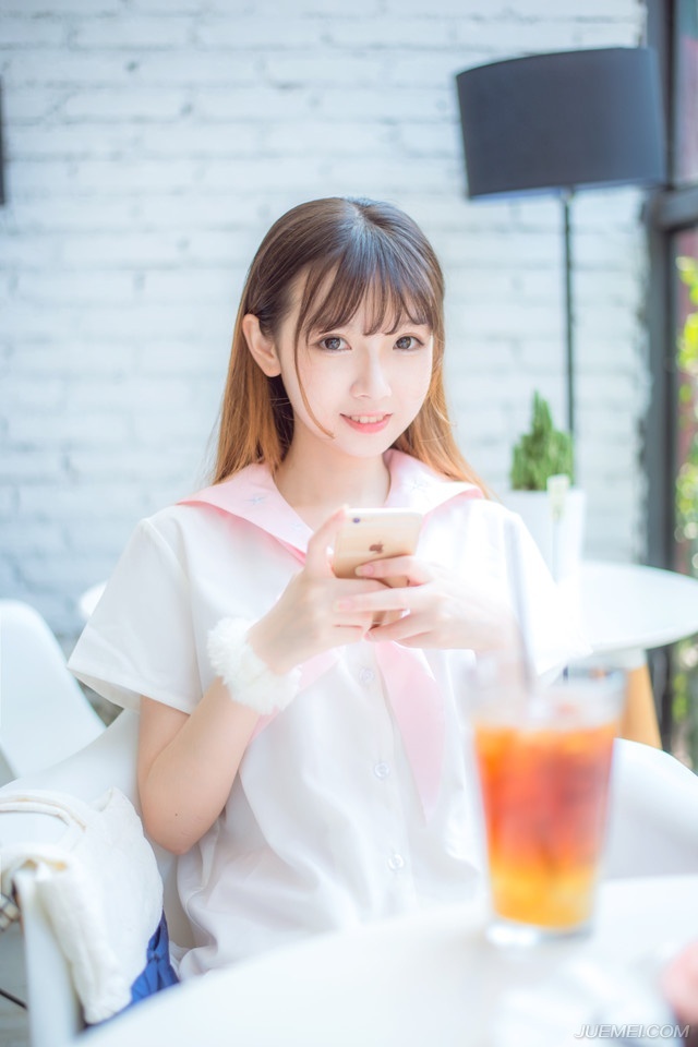 想到这里，诸葛亮眉头不禁蹙起来，如果真是如此的话，就得好生安排一番，尽量避免双方的冲突。